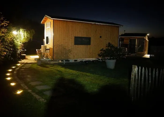 & Tiny House A La Campagne